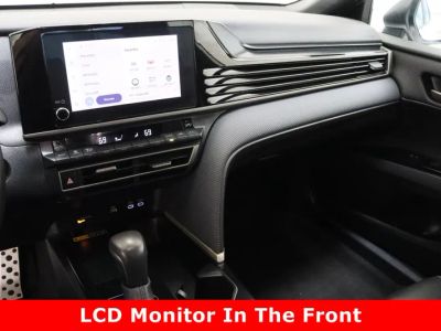 2025 Toyota Camry FWD - Photo 16
