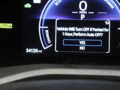 2025 Toyota Camry FWD - Photo 40