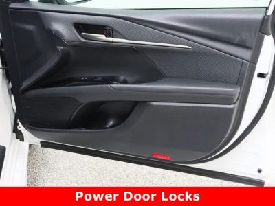 2025 Toyota Camry FWD - Photo 35
