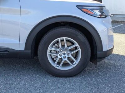 2026 Ford Explorer — photo 11 view