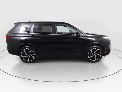2024 Mitsubishi Outlander - Photo 8
