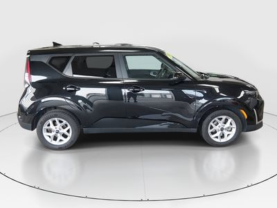 2024 Kia Soul — photo 8 view