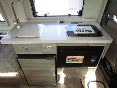 2026 Winnebago TRAVATO - Photo 6