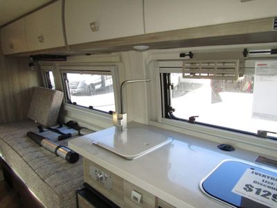 2026 Winnebago TRAVATO - Photo 5
