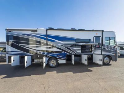2026 Fleetwood BOUNDER — photo 19 view