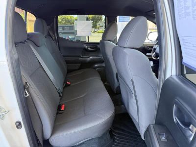 2018 Toyota Tacoma Double Cab — photo 20 view