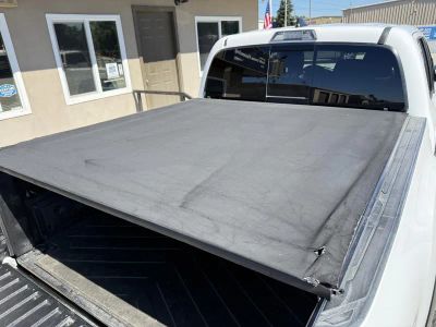 2018 Toyota Tacoma Double Cab — photo 10 view
