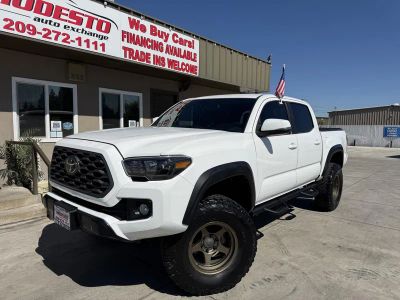 2018 Toyota Tacoma Double Cab — photo 8 view