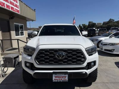 2018 Toyota Tacoma Double Cab — photo 9 view