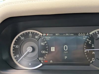 2023 Land Rover Defender — photo 28 view