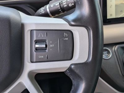2023 Land Rover Defender — photo 25 view