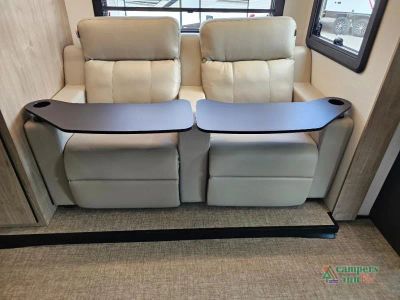 2027 Grand Design Lineage Series M - Photo 34