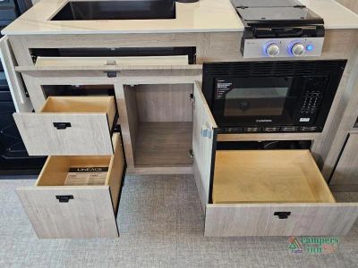 2027 Grand Design Lineage Series M - Photo 25