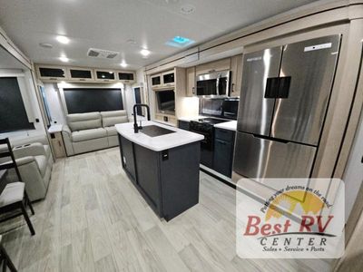 2025 Winnebago Industries Towables Voyage - Photo 13
