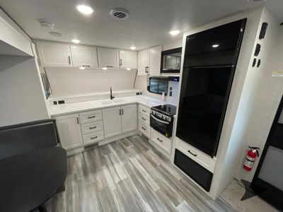 2025 Jayco Jay Flight SLX - Photo 12