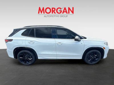 2026 Volkswagen Tiguan — photo 8 view