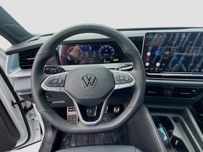 2026 Volkswagen Tiguan — photo 10 view