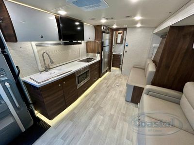 2021 Winnebago Navion - Photo 3