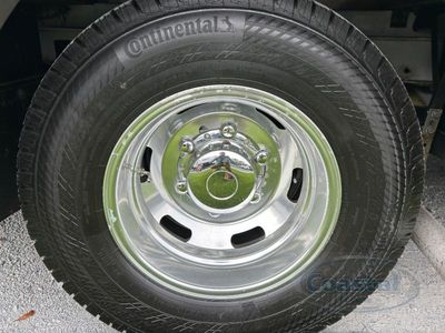 2021 Winnebago Navion - Photo 23