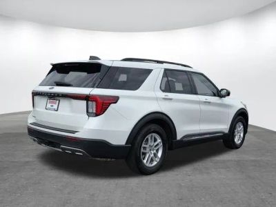 2025 Ford Explorer - Photo 5