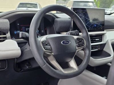 2025 Ford Explorer - Photo 25