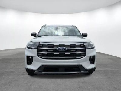 2025 Ford Explorer - Photo 3