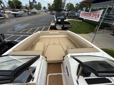 2025 Bayliner D20i - Photo 14