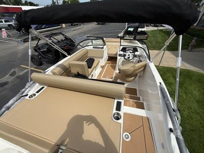 2025 Bayliner D20i - Photo 7