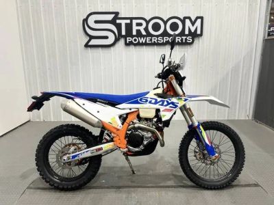2026 KTM 500 Exc-F 6Days — front three-quarter view