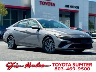 2024 Hyundai Elantra - Photo 1