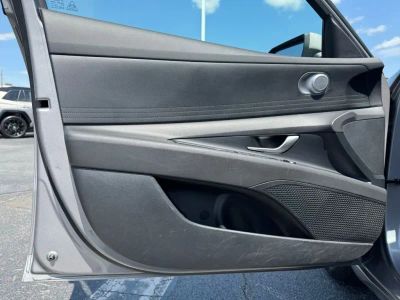 2024 Hyundai Elantra - Photo 12