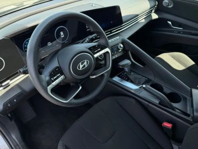 2024 Hyundai Elantra - Photo 14