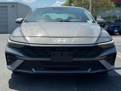 2024 Hyundai Elantra - Photo 4