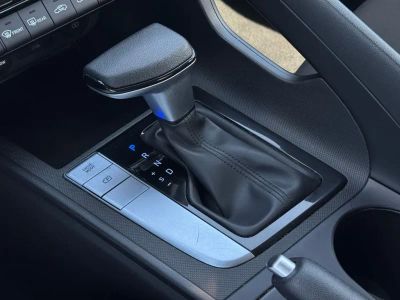2024 Hyundai Elantra - Photo 30