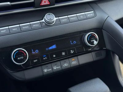 2024 Hyundai Elantra - Photo 29