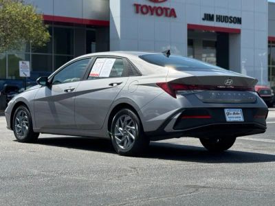 2024 Hyundai Elantra - Photo 9