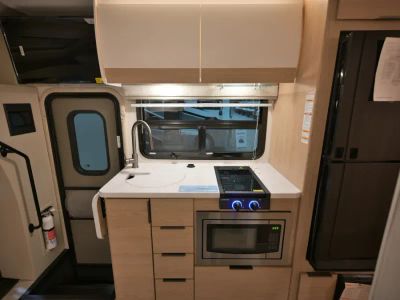 2027 Thor Motor Coach COMPASS AWD — photo 7 view
