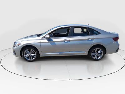 2024 Volkswagen Jetta - Photo 4