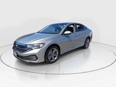2024 Volkswagen Jetta - Photo 3