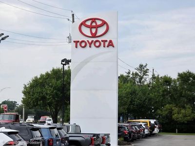 2015 Toyota Avalon - Photo 1