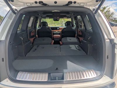 2027 Kia Telluride Hybrid — photo 13 view