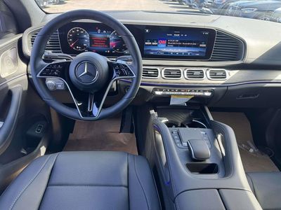 2026 Mercedes-Benz GLE — detail view