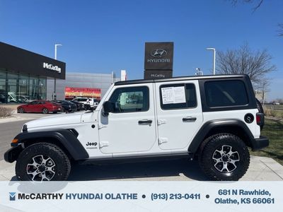 2022 Jeep Wrangler - Photo 12