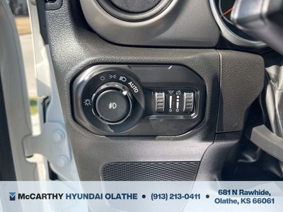2022 Jeep Wrangler - Photo 23