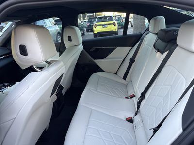 2026 BMW 5 Series 530i xDrive - Photo 17