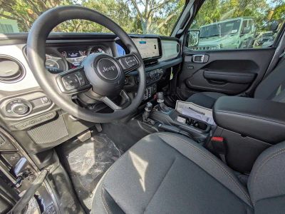 2026 Jeep Wrangler — photo 12 view
