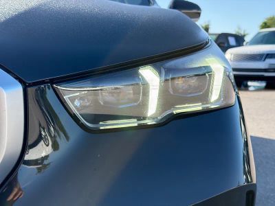 2024 BMW 5 Series — photo 9 view