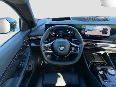 2024 BMW 5 Series — photo 18 view