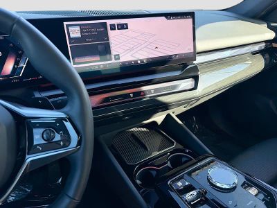 2024 BMW 5 Series — photo 28 view