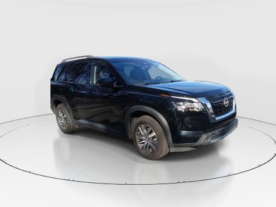 2023 Nissan Pathfinder — rear three-quarter view